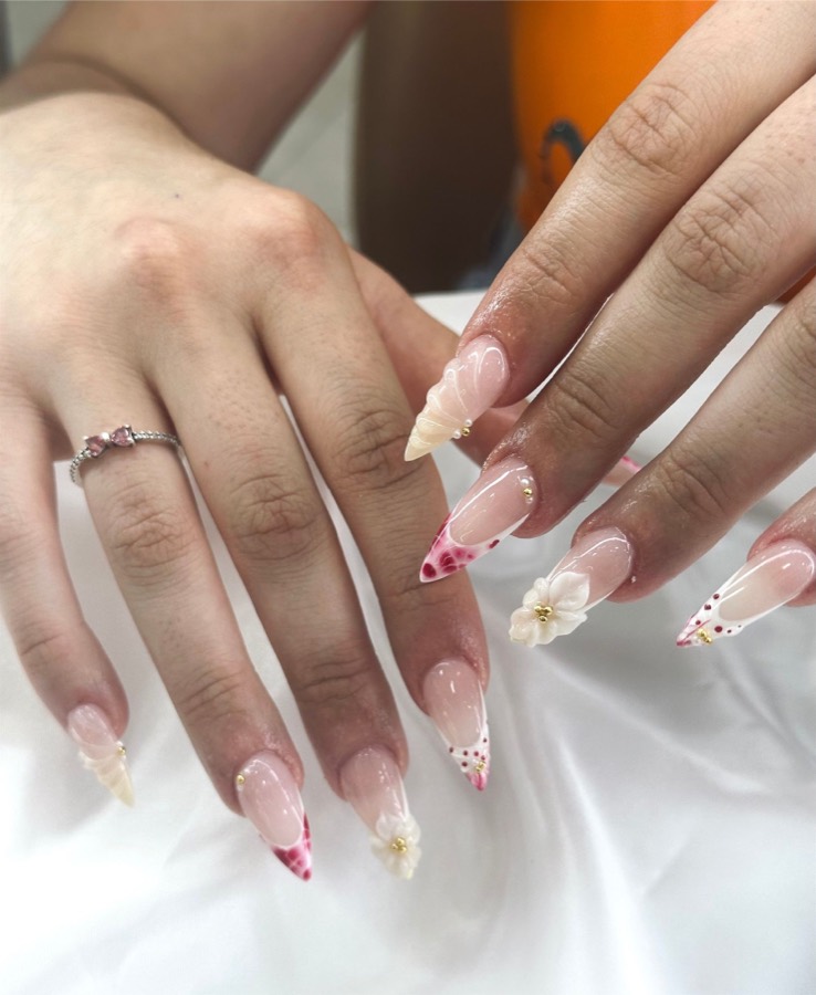 Mẫu móng nghệ thuật thực hiện tại tiệm nail LEMAY, ảnh 1