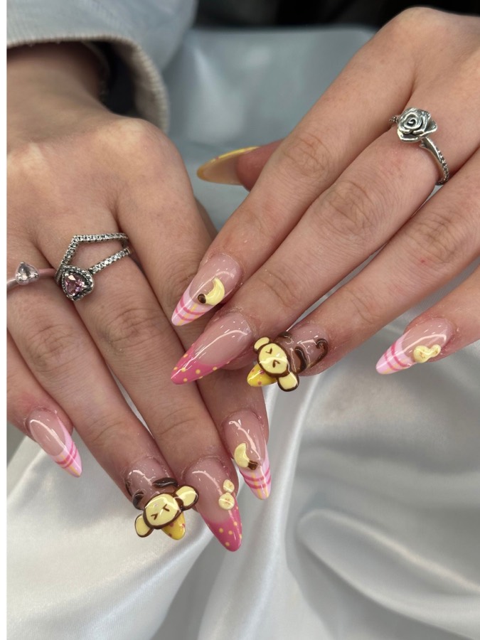 Mẫu móng nghệ thuật thực hiện tại tiệm nail LEMAY, ảnh 6